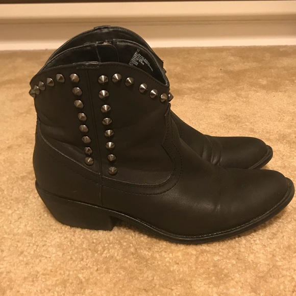 Shoes - Black Studded Low Cut Boots